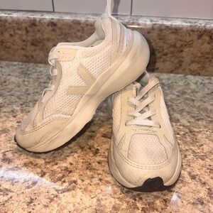 Veja Kids Sneakers in Cream